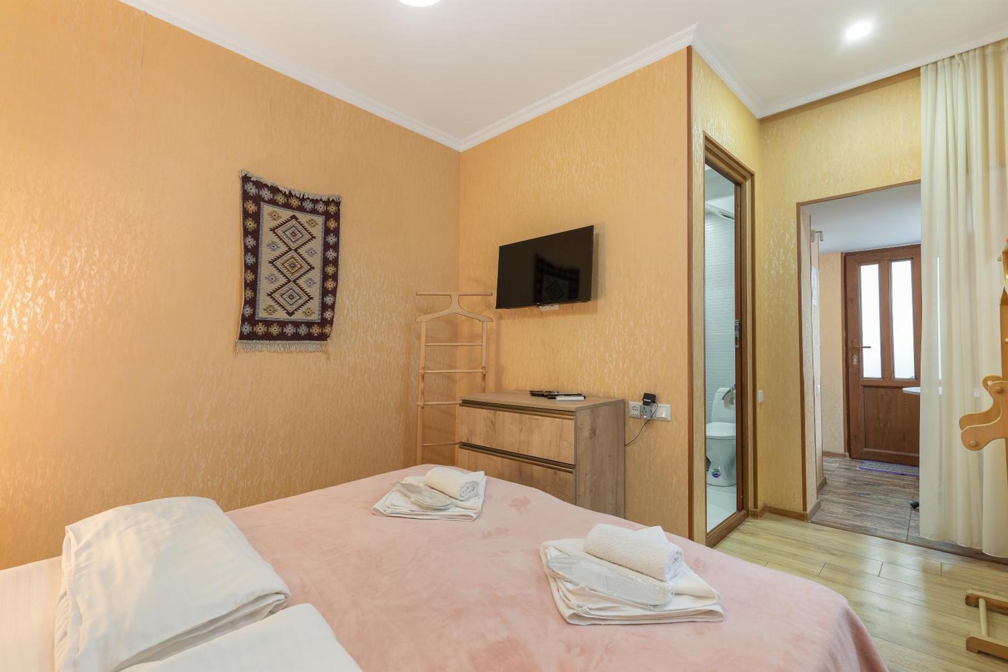 Apartments With Wine Cellar In Old Tbilisi Bagian luar foto