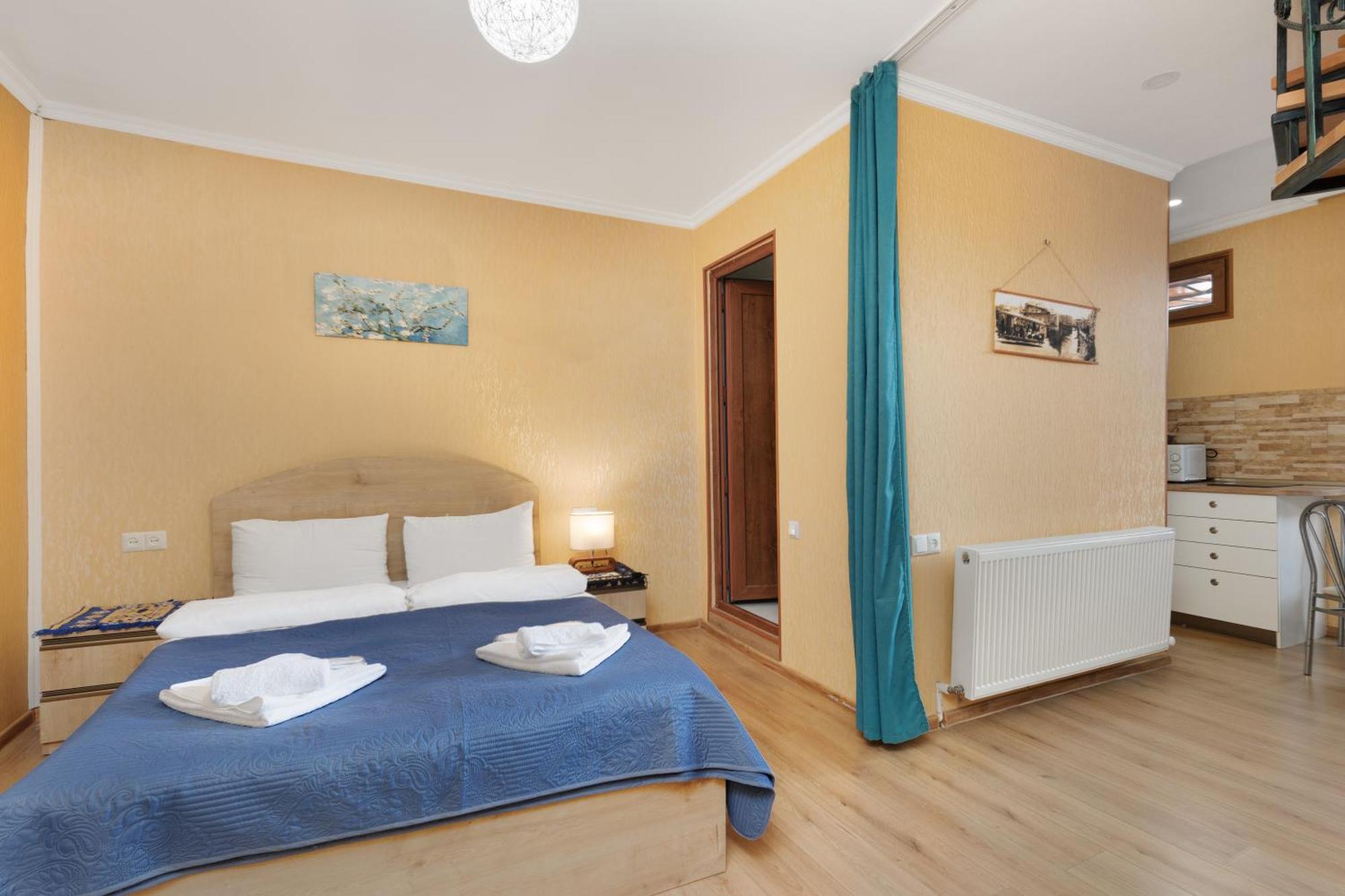 Apartments With Wine Cellar In Old Tbilisi Bagian luar foto