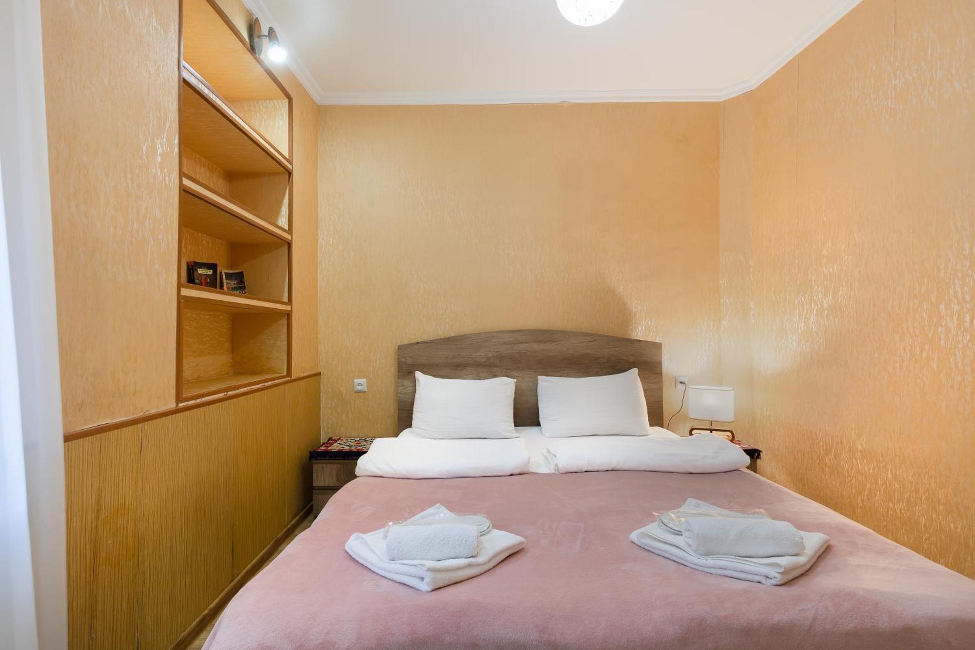 Apartments With Wine Cellar In Old Tbilisi Bagian luar foto
